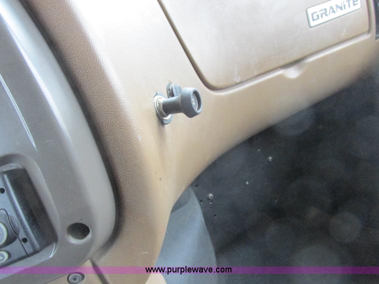 image for item L7099 2007 Mack CV713 dump truck