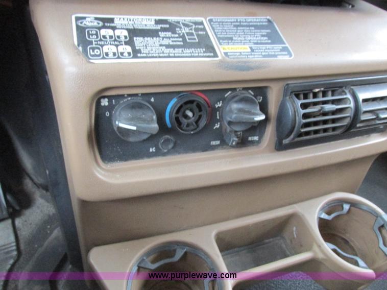 image for item L7099 2007 Mack CV713 dump truck