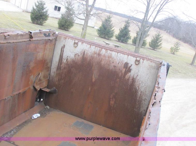 image for item L7099 2007 Mack CV713 dump truck