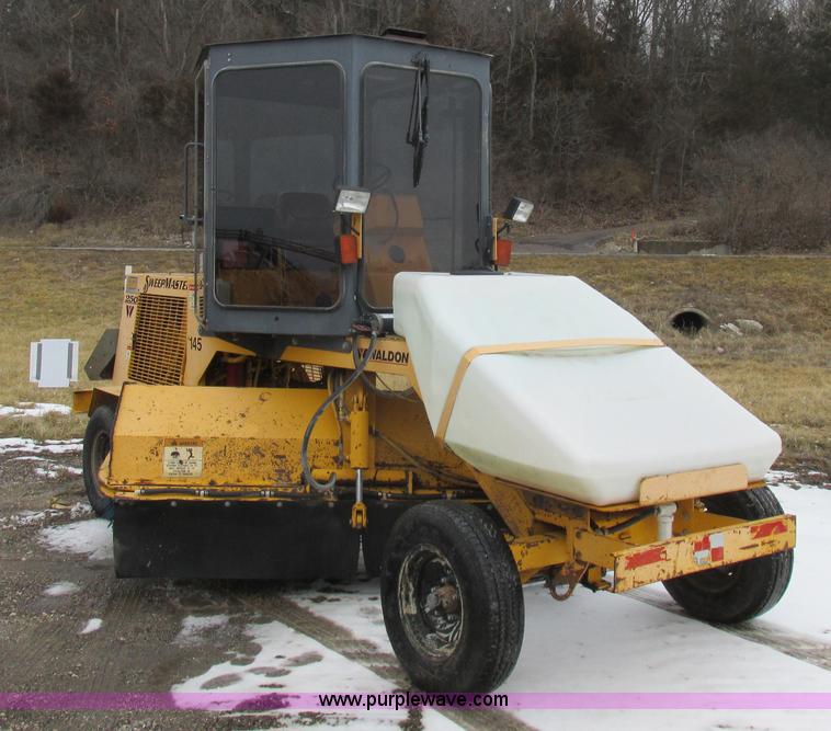 image for item L7115 1995 Waldon SM25 broom