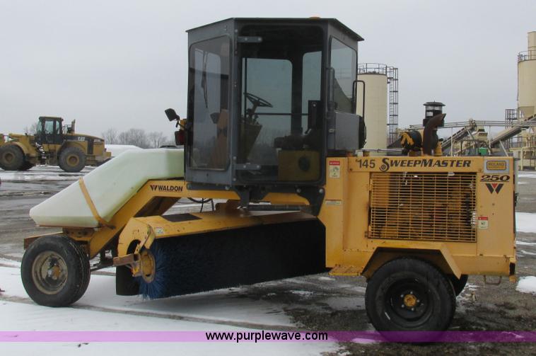 image for item L7115 1995 Waldon SM25 broom