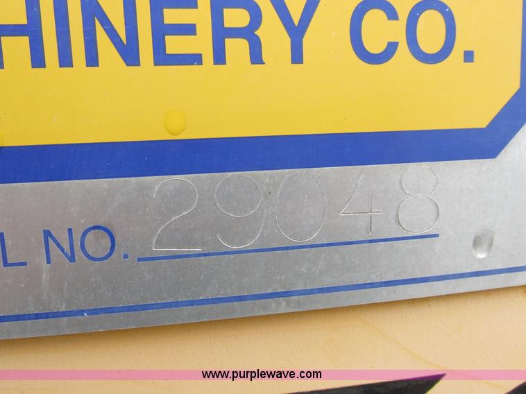 image for item L7115 1995 Waldon SM25 broom