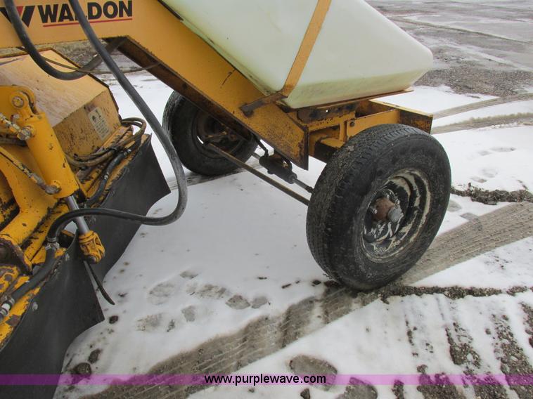 image for item L7115 1995 Waldon SM25 broom