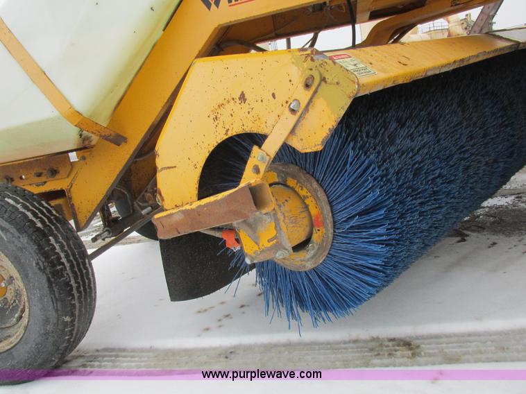 image for item L7115 1995 Waldon SM25 broom