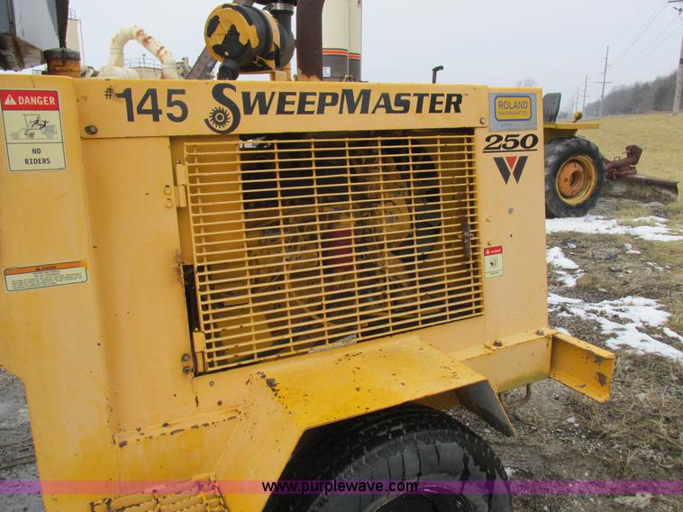 image for item L7115 1995 Waldon SM25 broom