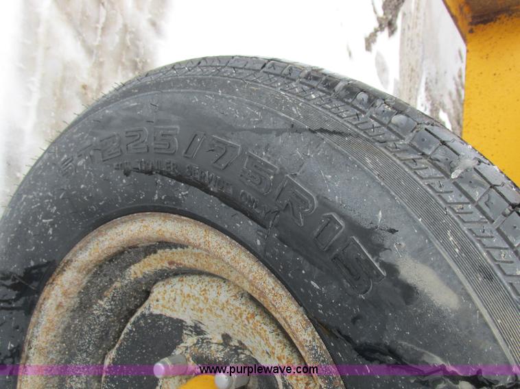 image for item L7115 1995 Waldon SM25 broom