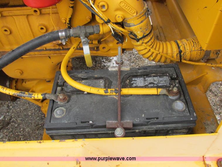 image for item L7115 1995 Waldon SM25 broom