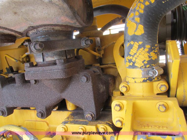 image for item L7115 1995 Waldon SM25 broom