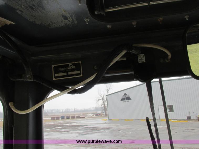 image for item L7115 1995 Waldon SM25 broom