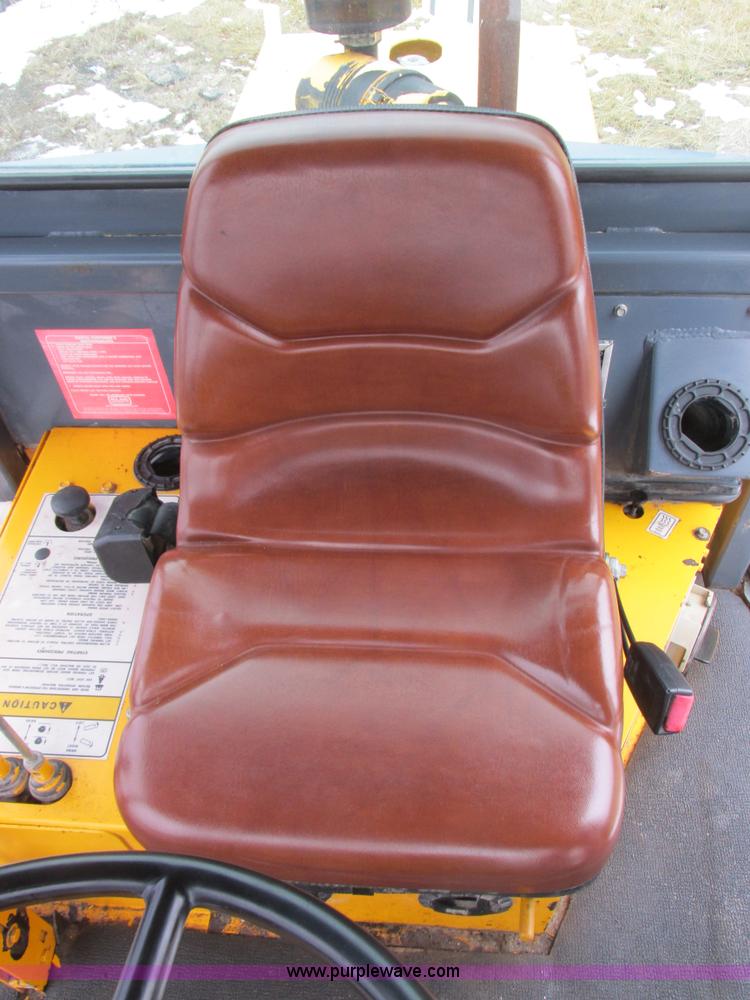 image for item L7115 1995 Waldon SM25 broom