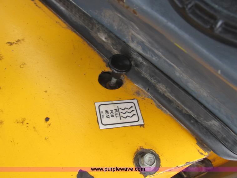 image for item L7115 1995 Waldon SM25 broom