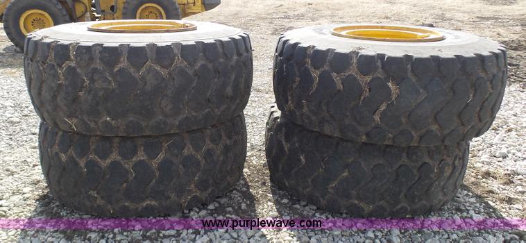 image for item N9327 (4) tires