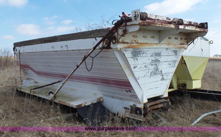 image for item N9389 Flowboy 16TB-500 live bottom bed