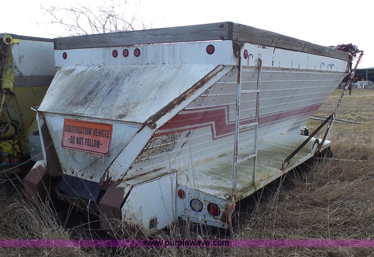 image for item N9389 Flowboy 16TB-500 live bottom bed