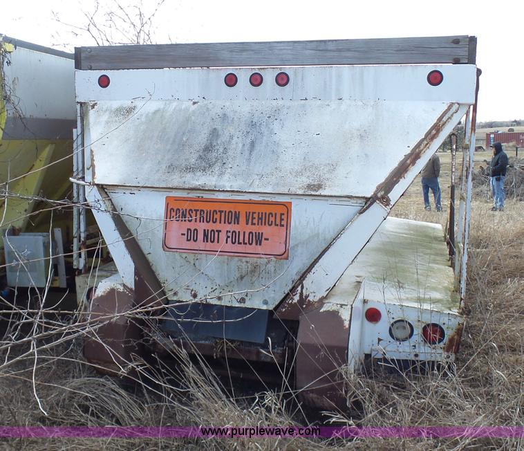 image for item N9389 Flowboy 16TB-500 live bottom bed