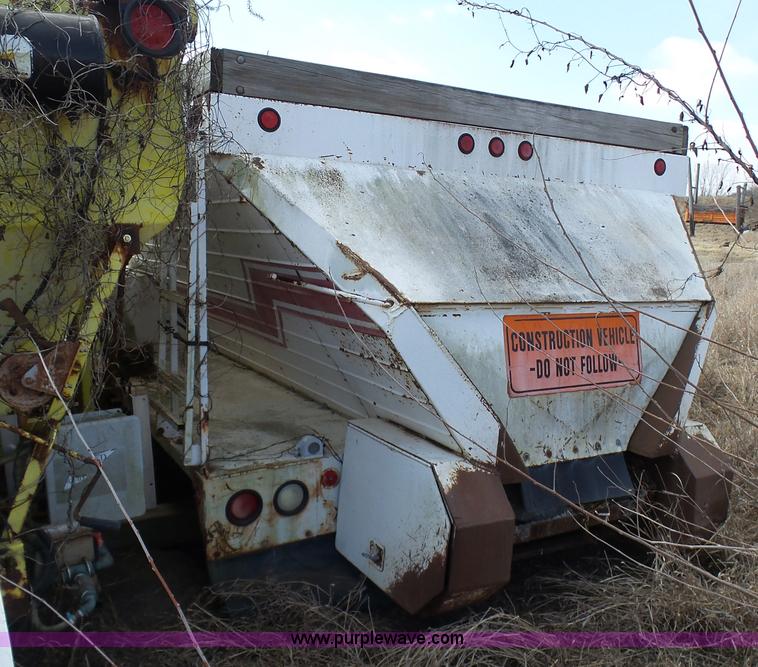 image for item N9389 Flowboy 16TB-500 live bottom bed