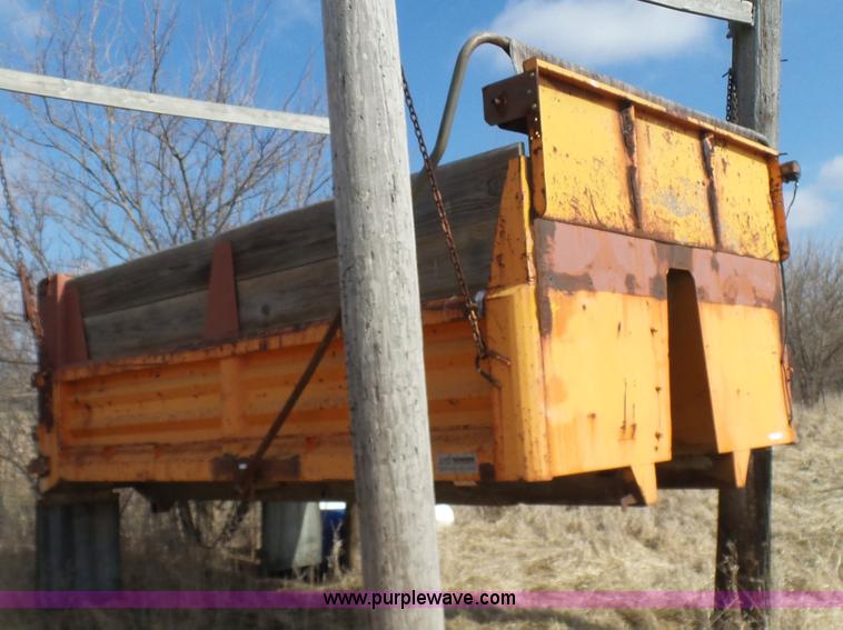 image for item N9390 Crysteel dump bed