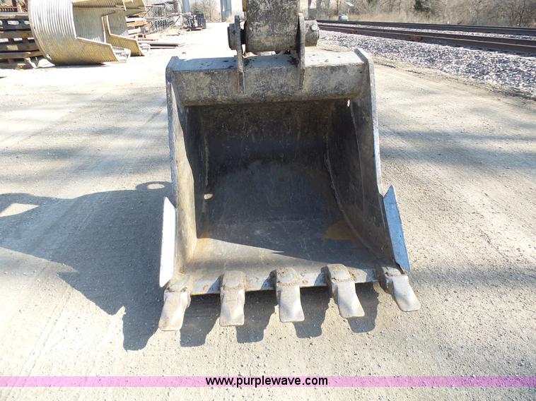 image for item N9392 1994 Komatsu PC200LC-6L excavator