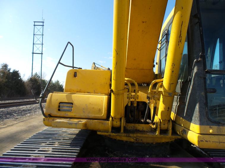 image for item N9392 1994 Komatsu PC200LC-6L excavator