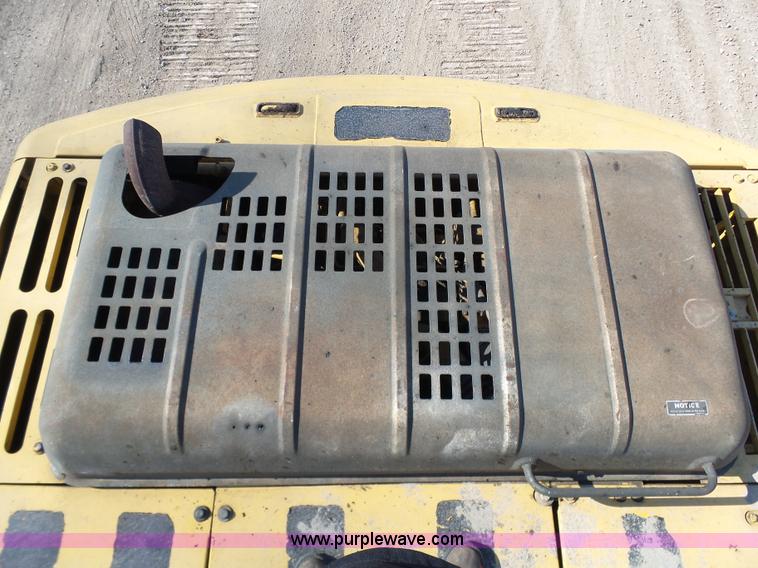 image for item N9392 1994 Komatsu PC200LC-6L excavator