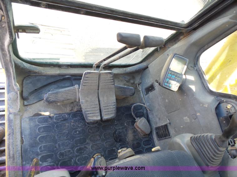 image for item N9392 1994 Komatsu PC200LC-6L excavator