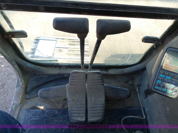 image for item N9392 1994 Komatsu PC200LC-6L excavator