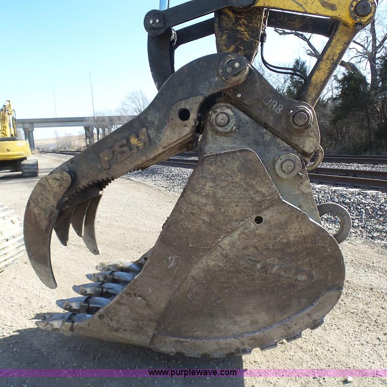 image for item N9393 1999 Komatsu PC300LC-6LE excavator
