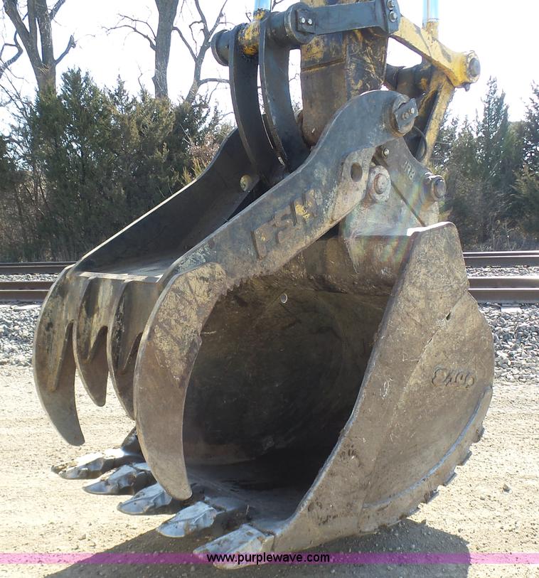 image for item N9393 1999 Komatsu PC300LC-6LE excavator