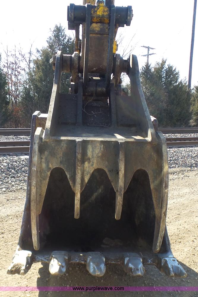 image for item N9393 1999 Komatsu PC300LC-6LE excavator