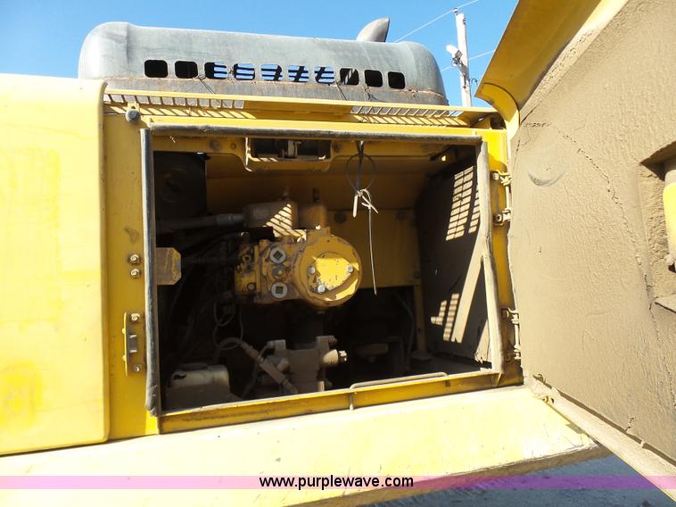 image for item N9393 1999 Komatsu PC300LC-6LE excavator