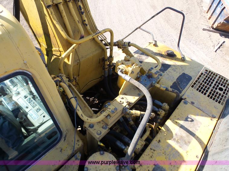 image for item N9393 1999 Komatsu PC300LC-6LE excavator
