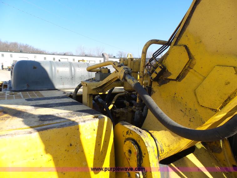 image for item N9393 1999 Komatsu PC300LC-6LE excavator