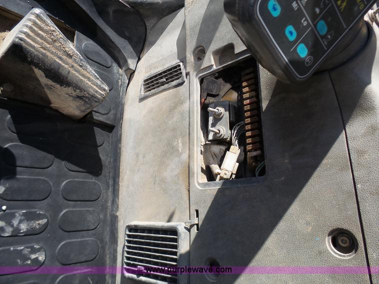 image for item N9393 1999 Komatsu PC300LC-6LE excavator