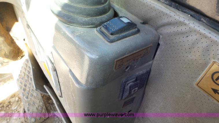 image for item N9442 1997 Caterpillar TH83 telehandler