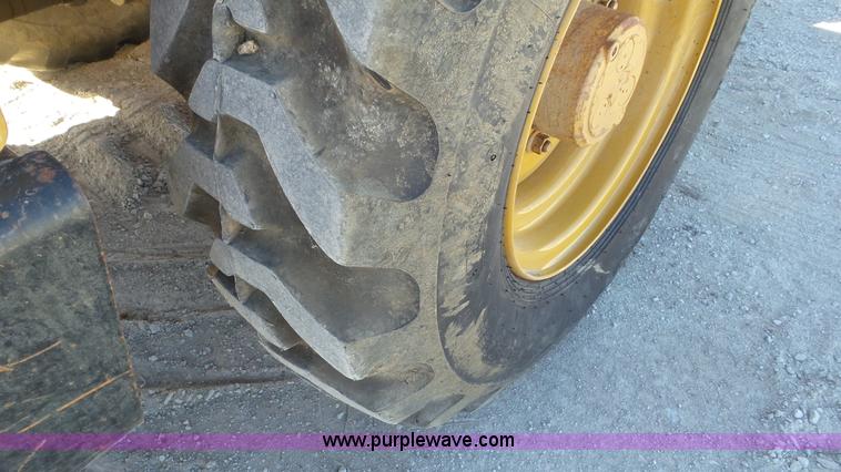 image for item N9442 1997 Caterpillar TH83 telehandler