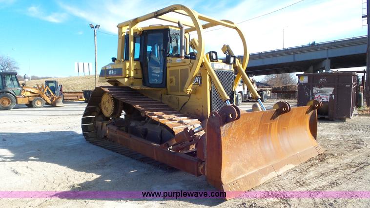 image for item N9443 1992 Caterpillar D6H LGP Series II dozer
