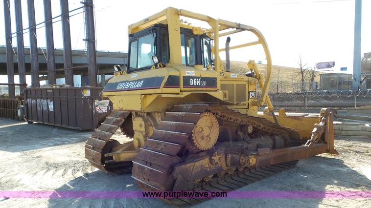 image for item N9443 1992 Caterpillar D6H LGP Series II dozer