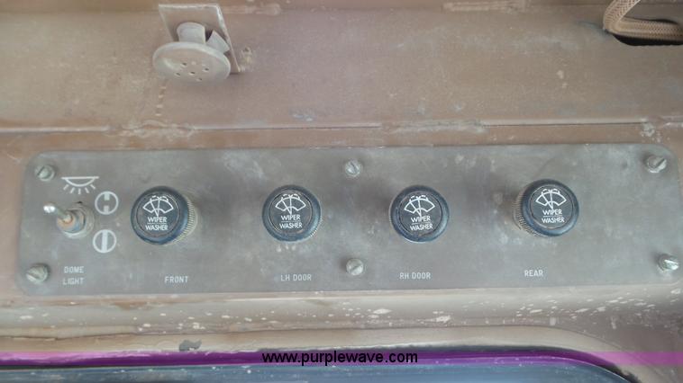 image for item N9443 1992 Caterpillar D6H LGP Series II dozer