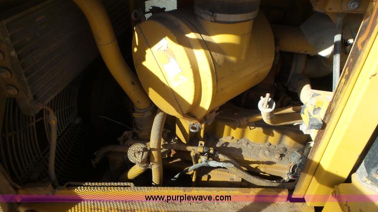 image for item N9443 1992 Caterpillar D6H LGP Series II dozer