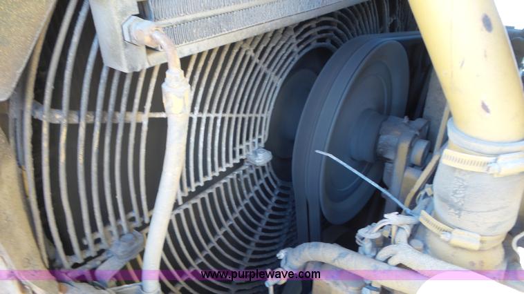 image for item N9443 1992 Caterpillar D6H LGP Series II dozer