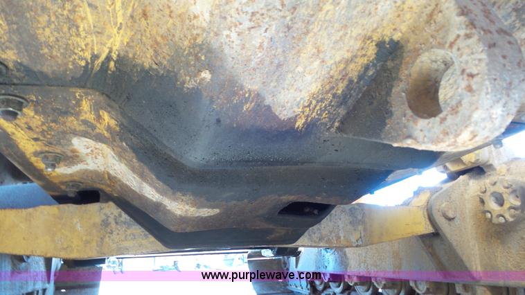 image for item N9443 1992 Caterpillar D6H LGP Series II dozer