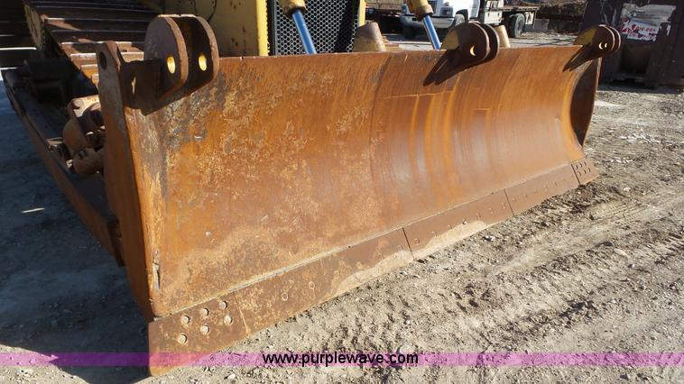image for item N9443 1992 Caterpillar D6H LGP Series II dozer