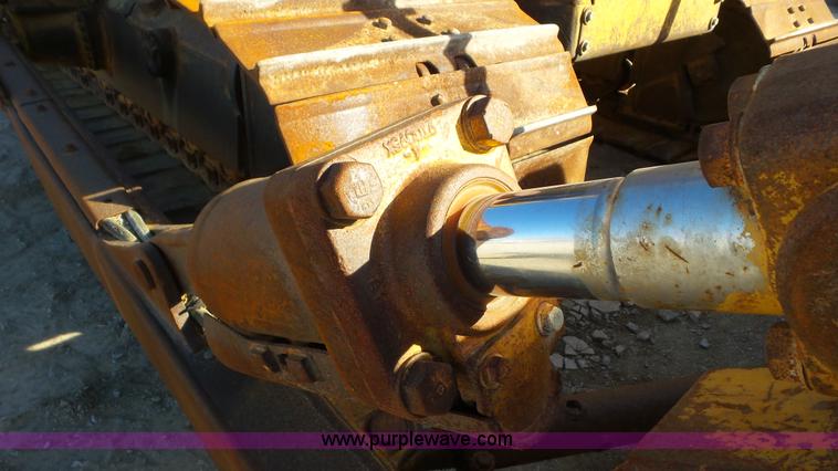 image for item N9443 1992 Caterpillar D6H LGP Series II dozer