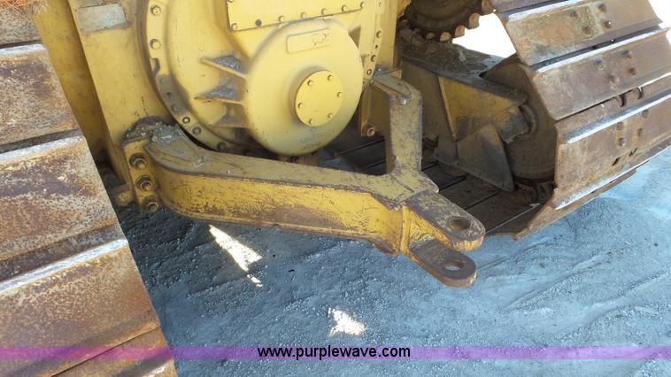 image for item N9443 1992 Caterpillar D6H LGP Series II dozer
