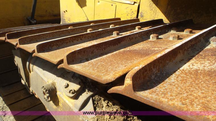 image for item N9443 1992 Caterpillar D6H LGP Series II dozer