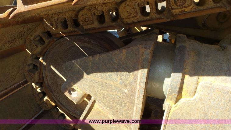 image for item N9443 1992 Caterpillar D6H LGP Series II dozer