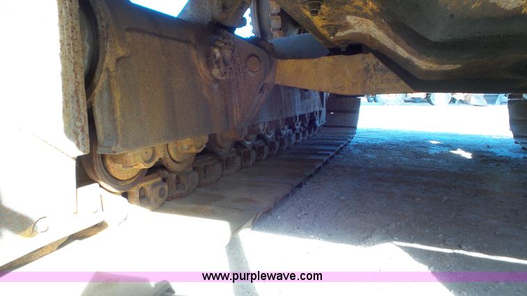 image for item N9443 1992 Caterpillar D6H LGP Series II dozer