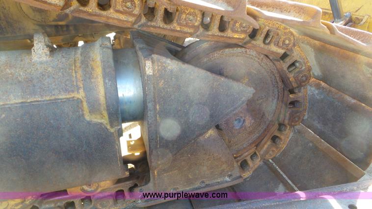 image for item N9443 1992 Caterpillar D6H LGP Series II dozer