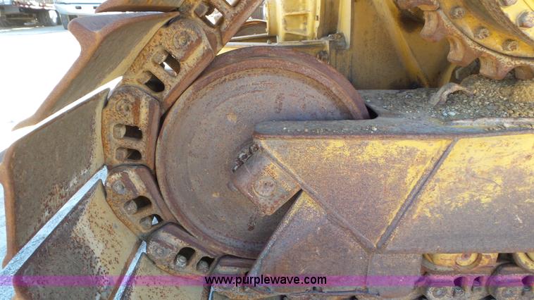 image for item N9443 1992 Caterpillar D6H LGP Series II dozer