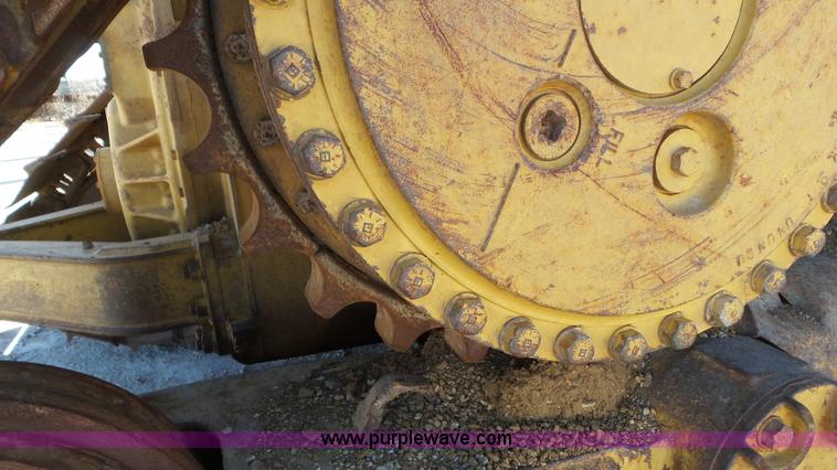 image for item N9443 1992 Caterpillar D6H LGP Series II dozer